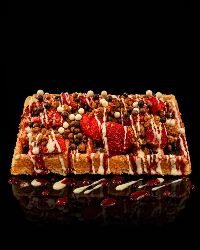 Strawberry Biscoff Deluxe Wafel